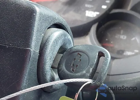 2011 Chevrolet Silverado 1500 Ls из США, поврежденный, VIN 3GCPKREA5BG395998